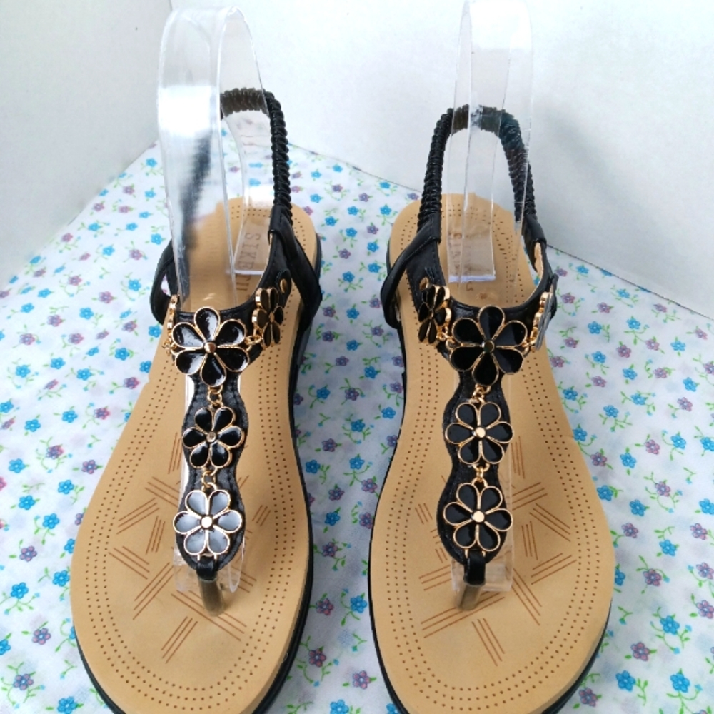 Siketu Wedge Sandals 38  US 8 Floral Pattern Gold Hardware Comfort